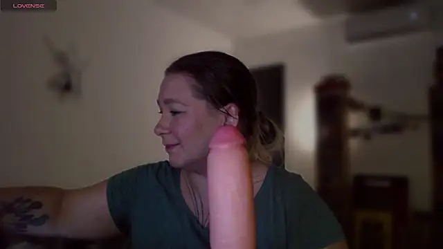 Snapshot of Enotika chatting on 02.08.26 Enotika online show from 02.08.26