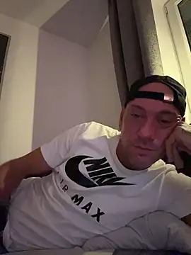 Snapshot of cock4you86 chatting on 11.15.25 cock4you86 online show from 11.15.25