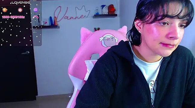 Vannessa  Shy online show from 03.08.25