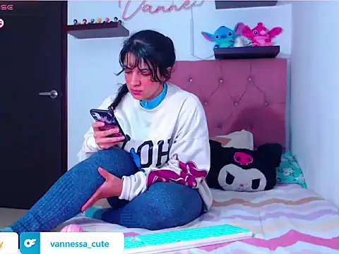 Vannessa  Shy online show from 10.26.25