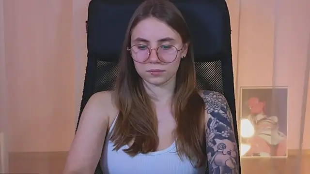  AnnaStark  online show from 01.17.25