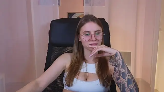  AnnaStark  online show from 01.22.25