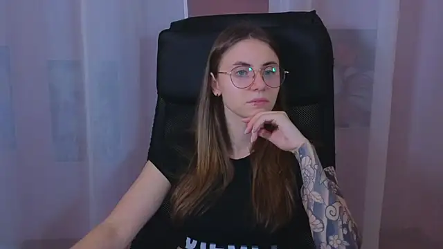  AnnaStark  online show from 03.05.25