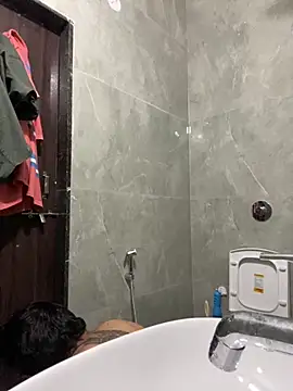 Snapshot of the_indian_dick_u_want chatting on 10.23.25 the indian dick u want online show from 10.23.25