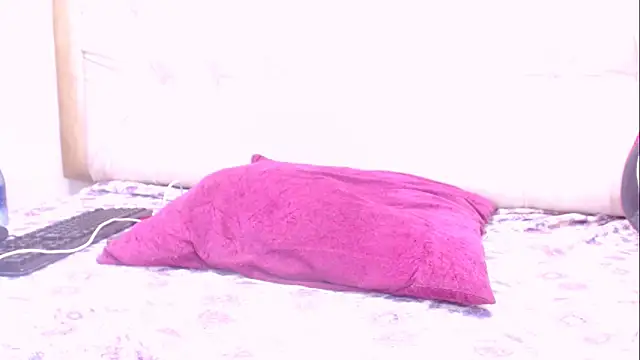 ZoeRoss2u online show from 01.10.26