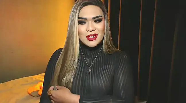 Snapshot of VictoriaEliz chatting on 12.25.24 VictoriaEliz online show from 12.25.24