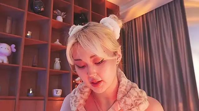 hyun chia online show from 11.06.25