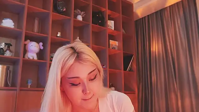 hyun chia online show from 11.22.25