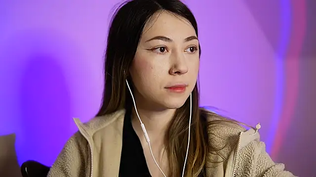 chibi moon  online show from 01.18.25