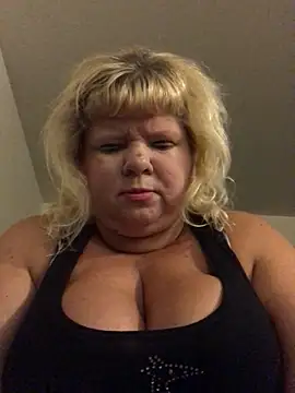 Snapshot of JemJensen30 chatting on 10.09.25 JemJensen30 online show from 10.09.25