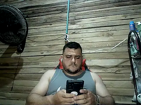 Snapshot of Arcangel_05 chatting on 06.25.26 Arcangel 05 online show from 06.25.26