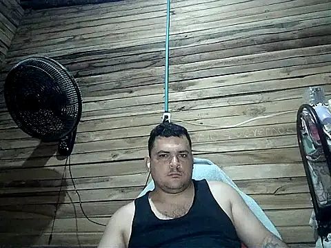 Snapshot of Arcangel_05 chatting on 07.07.26 Arcangel 05 online show from 07.07.26