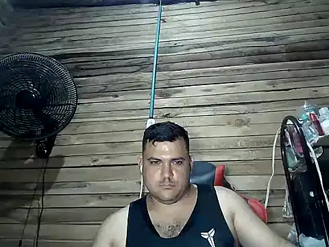 Snapshot of Arcangel_05 chatting on 07.20.26 Arcangel 05 online show from 07.20.26