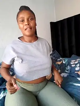 Snapshot of SweetAppleCandyxx chatting on 03.27.26 SweetAppleCandyxx online show from 03.27.26