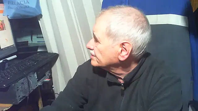 Snapshot of nonnomaturobisex chatting on 04.25.26 nonnomaturobisex online show from 04.25.26