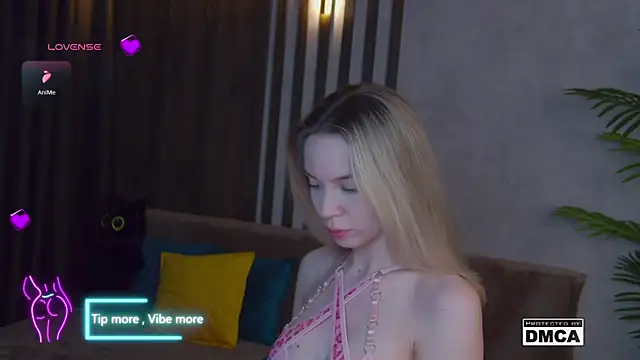 Holl1Would online show from 02.16.25