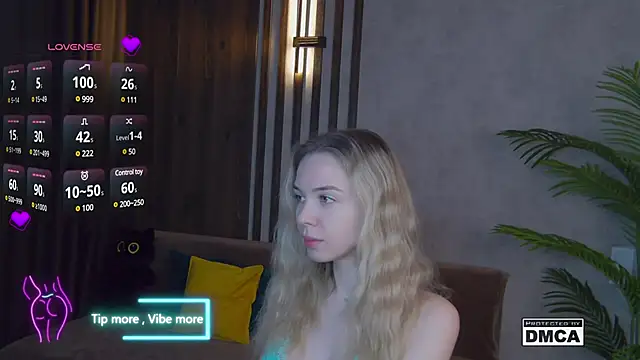 Holl1Would online show from 03.02.25