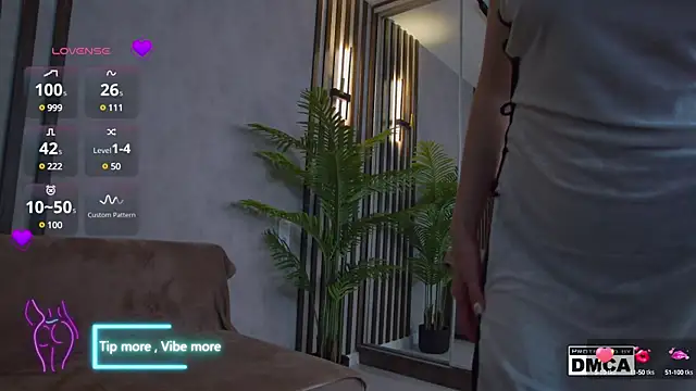 Holl1Would online show from 03.15.25