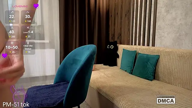 Holl1Would online show from 03.25.26