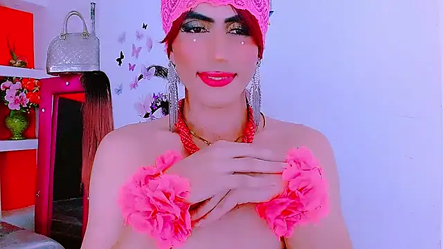 Snapshot of priscilahotker chatting on 01.18.25 priscilahotker online show from 01.18.25