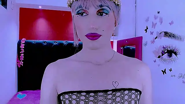 Snapshot of priscilahotker chatting on 03.23.25 priscilahotker online show from 03.23.25