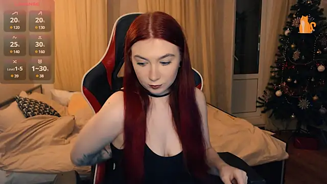 Snapshot of Cute_lina chatting on 12.28.24 Cute lina online show from 12.28.24