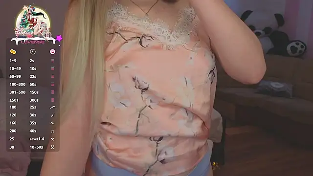Snapshot of CyrilaPuff chatting on 12.24.24 CyrilaPuff online show from 12.24.24