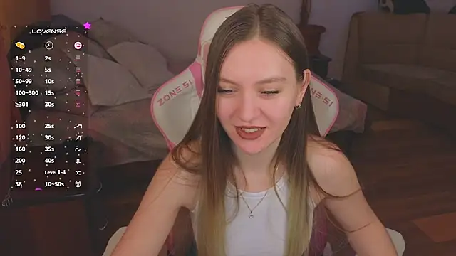 Snapshot of CyrilaPuff chatting on 01.24.25 CyrilaPuff online show from 01.24.25