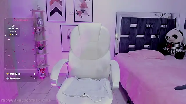 victoria castillo1 online show from 04.06.26