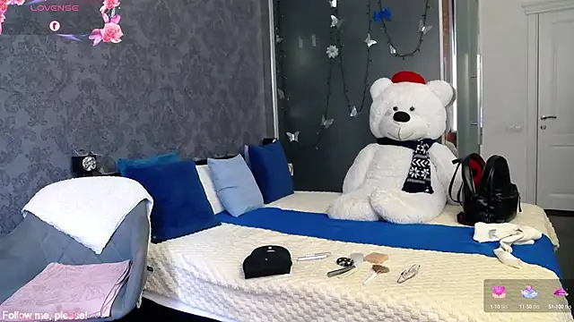 KateJonson online show from 09.11.25