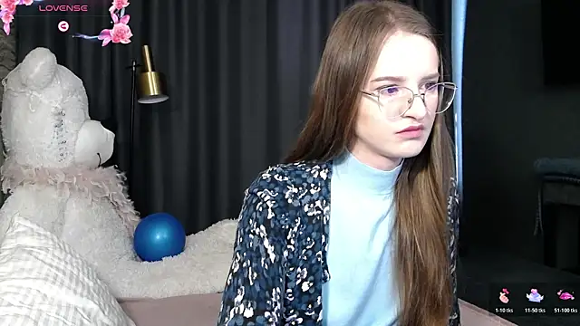 Snapshot of KateJonson chatting on 07.30.26 KateJonson online show from 07.30.26