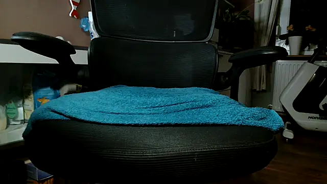 suedel65 online show from 10.24.25