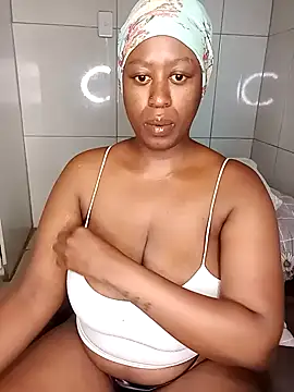 Snapshot of ChocoLisa chatting on 10.24.25 ChocoLisa online show from 10.24.25