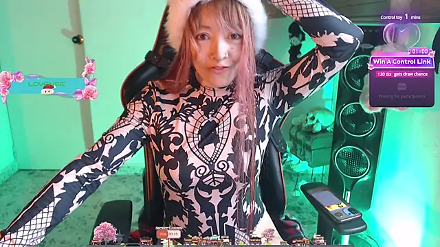 pink-2022 online show from 12.24.24