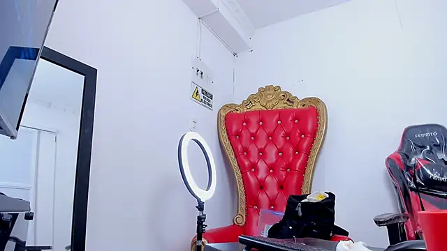 Cleopatra Trans online show from 02.17.25