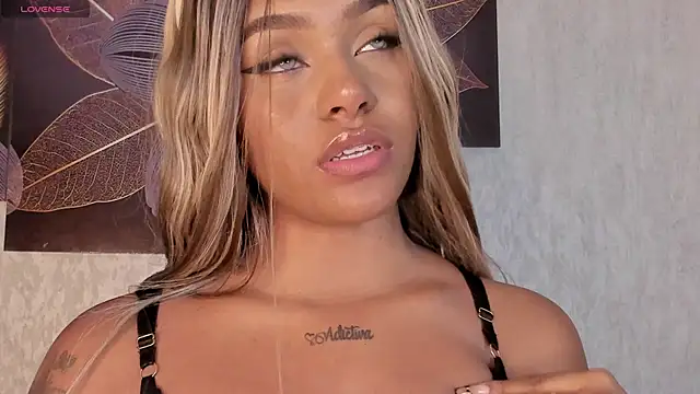 Snapshot of Emma_Morgann chatting on 03.01.25 Emma Morgann online show from 03.01.25