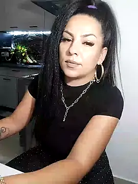 Snapshot of hot-babygirl chatting on 11.05.25 hot-babygirl online show from 11.05.25