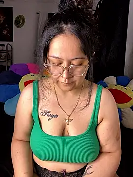 Snapshot of MsConejitaa chatting on 12.02.24 MsConejitaa online show from 12.02.24