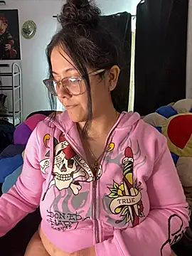 Snapshot of MsConejitaa chatting on 12.23.24 MsConejitaa online show from 12.23.24