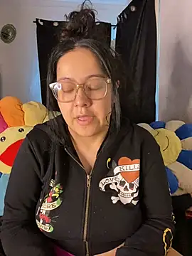 Snapshot of MsConejitaa chatting on 01.15.25 MsConejitaa online show from 01.15.25