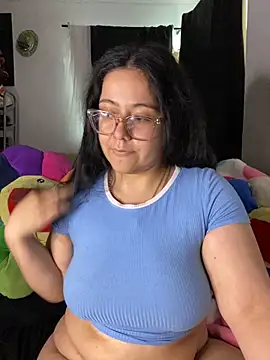 Snapshot of MsConejitaa chatting on 01.31.25 MsConejitaa online show from 01.31.25