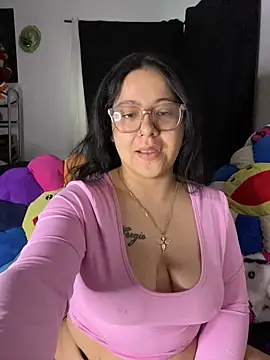 Snapshot of MsConejitaa chatting on 02.14.25 MsConejitaa online show from 02.14.25