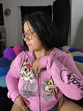 Snapshot of MsConejitaa chatting on 03.03.25 MsConejitaa online show from 03.03.25