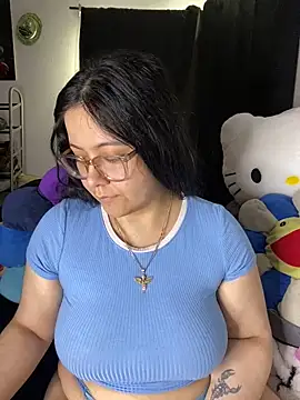 Snapshot of MsConejitaa chatting on 03.21.25 MsConejitaa online show from 03.21.25