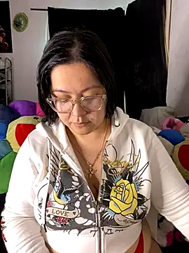 Snapshot of MsConejitaa chatting on 09.26.25 MsConejitaa online show from 09.26.25