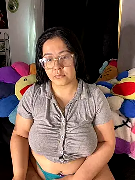 Snapshot of MsConejitaa chatting on 10.04.25 MsConejitaa online show from 10.04.25