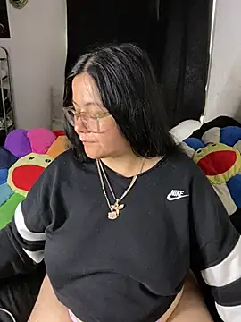 Snapshot of MsConejitaa chatting on 04.18.26 MsConejitaa online show from 04.18.26