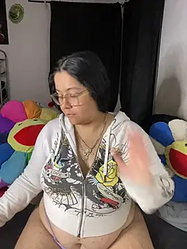 Snapshot of MsConejitaa chatting on 04.22.26 MsConejitaa online show from 04.22.26