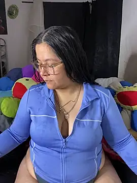 Snapshot of MsConejitaa chatting on 04.29.26 MsConejitaa online show from 04.29.26