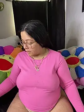 Snapshot of MsConejitaa chatting on 05.16.26 MsConejitaa online show from 05.16.26